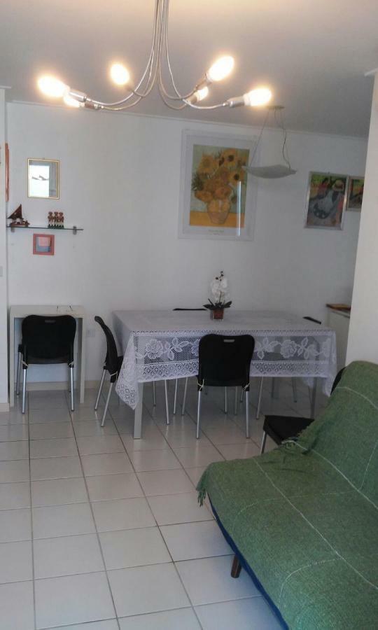 Maceió Na Beira Mar De Pajucara - Edificio Neo 2 - Apartamento Com 02 Quartos - Tem Varanda- Vista Lateral Do Mar - Avenida Doutor Antonio Gouveia 1081- Consumo Eletrico E Pago No Ckeck-Out 1Kwh E 1,35 Reias المظهر الخارجي الصورة